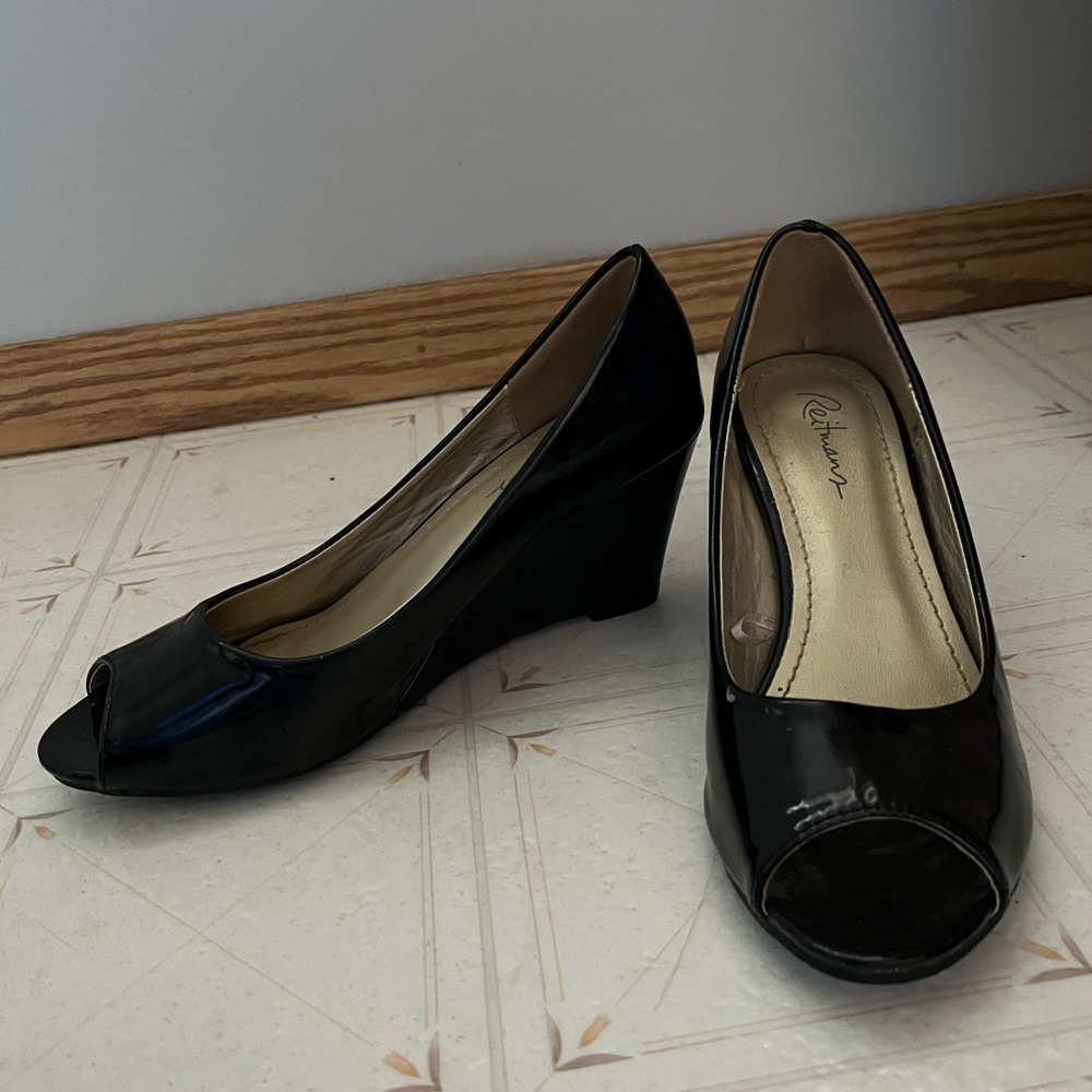 Reitmans wedge heels. Size 8.